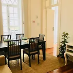 4 Bedroom Apartment - Rua Dos Douradores
