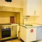 4 Bedroom Apartment - Rua Dos Douradores